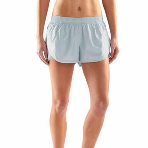 Skins Women's Plus System Run Shorts Size M, NWT!! - Picture 1 of 11